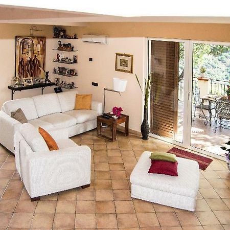 Casa Vacanze Gallodoro Letojanni Exterior photo