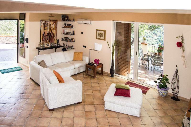 Casa Vacanze Gallodoro Letojanni Exterior photo