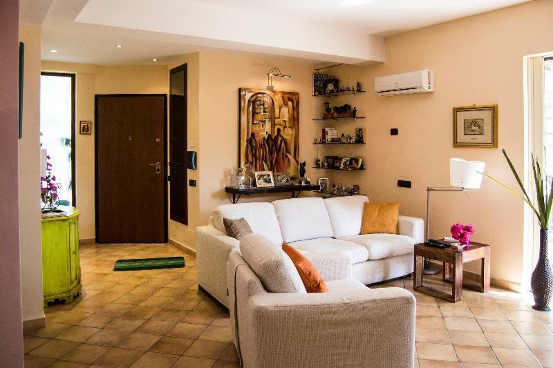 Casa Vacanze Gallodoro Letojanni Exterior photo